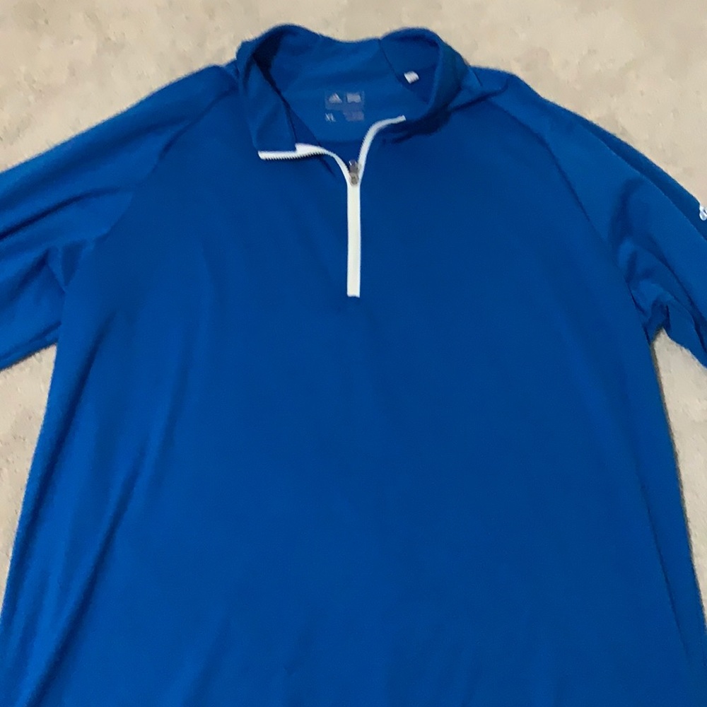 Men’s Adidas XL 1/4 zip sweatshirt.